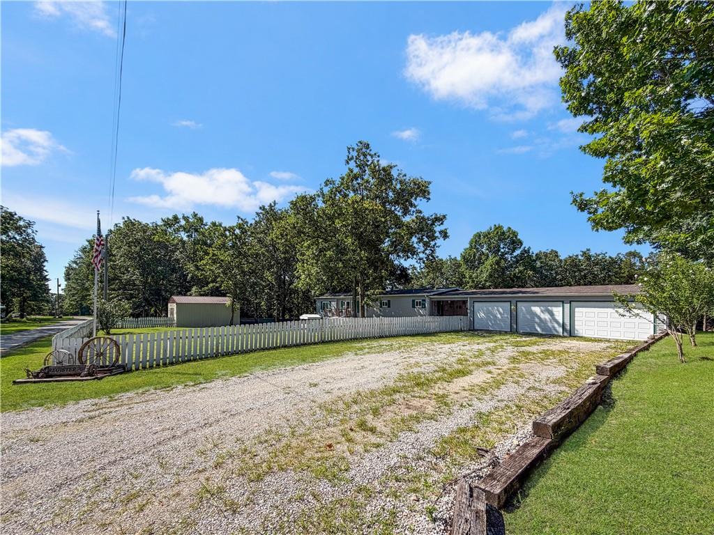 25072 Lynx Lane Property Photo 3