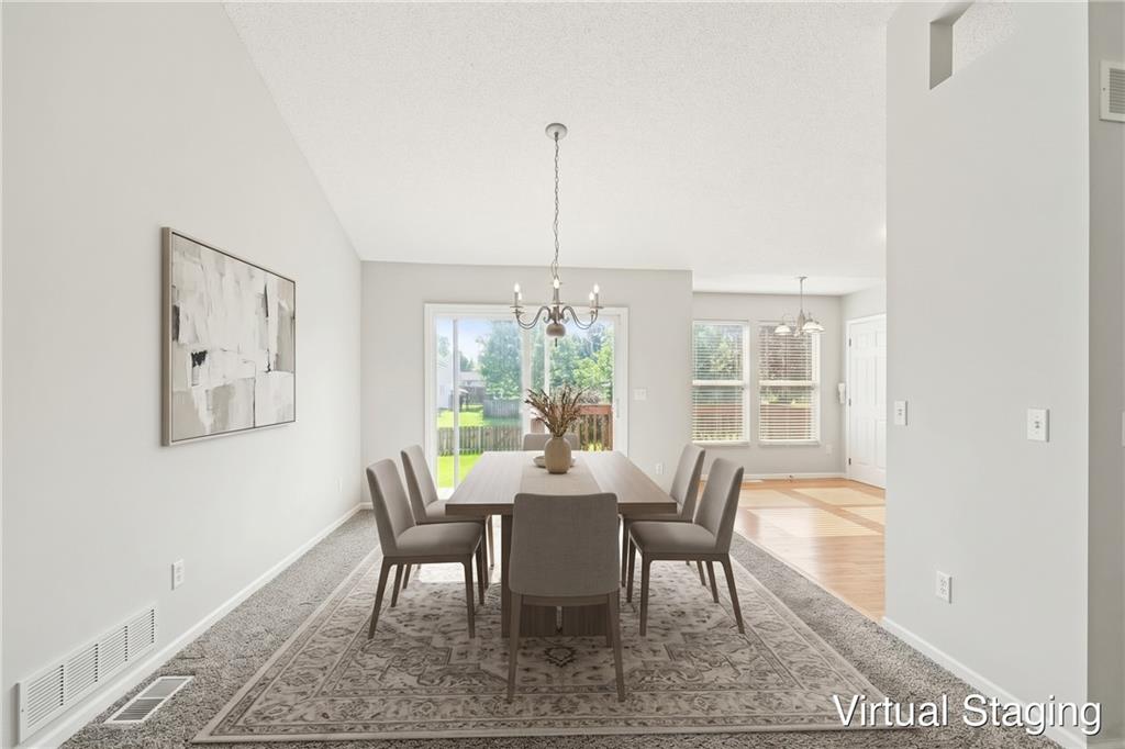 1810 W Fredrickson Circle Property Photo 3