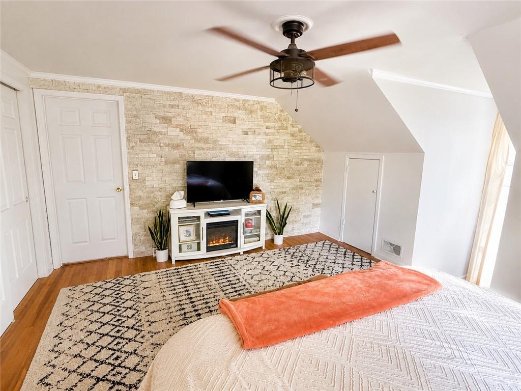 200 Percy Lane Property Photo 12