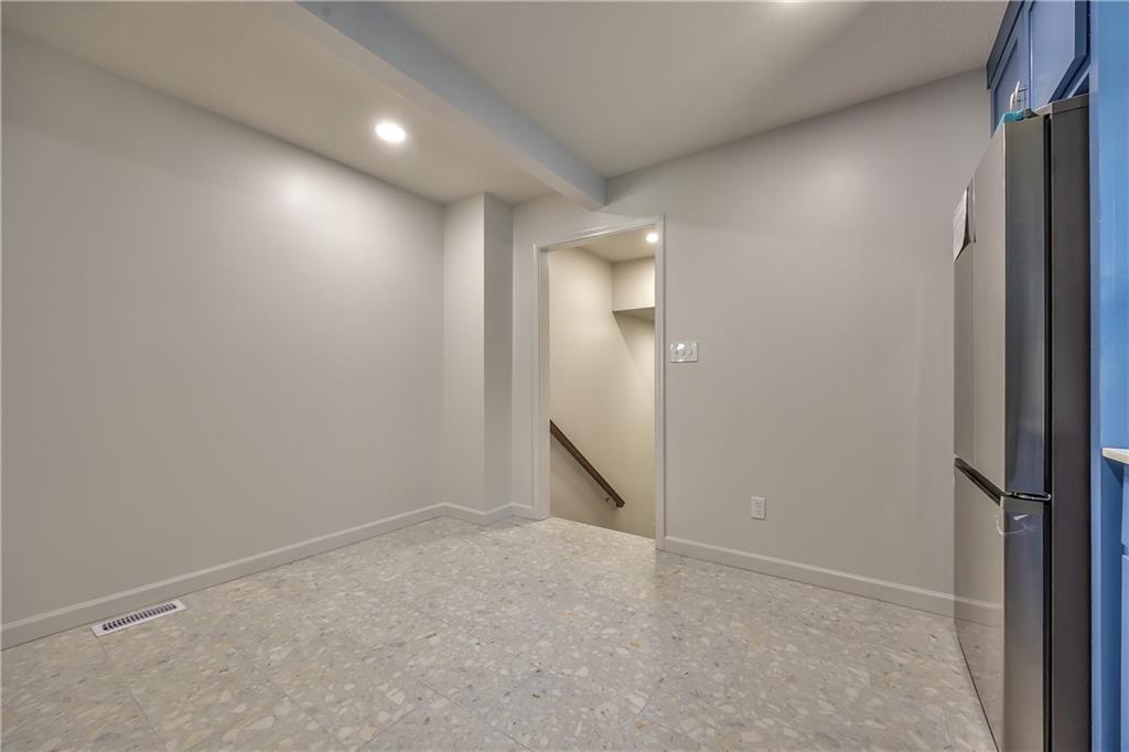 1426 S Home Avenue Property Photo 14