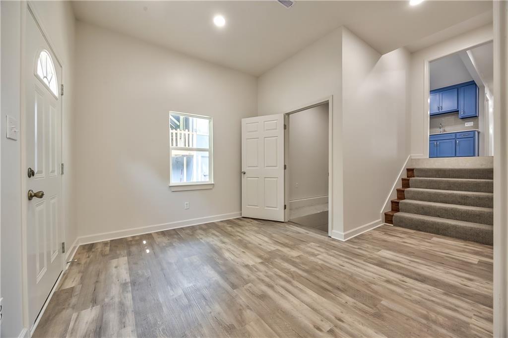 1426 S Home Avenue Property Photo 15
