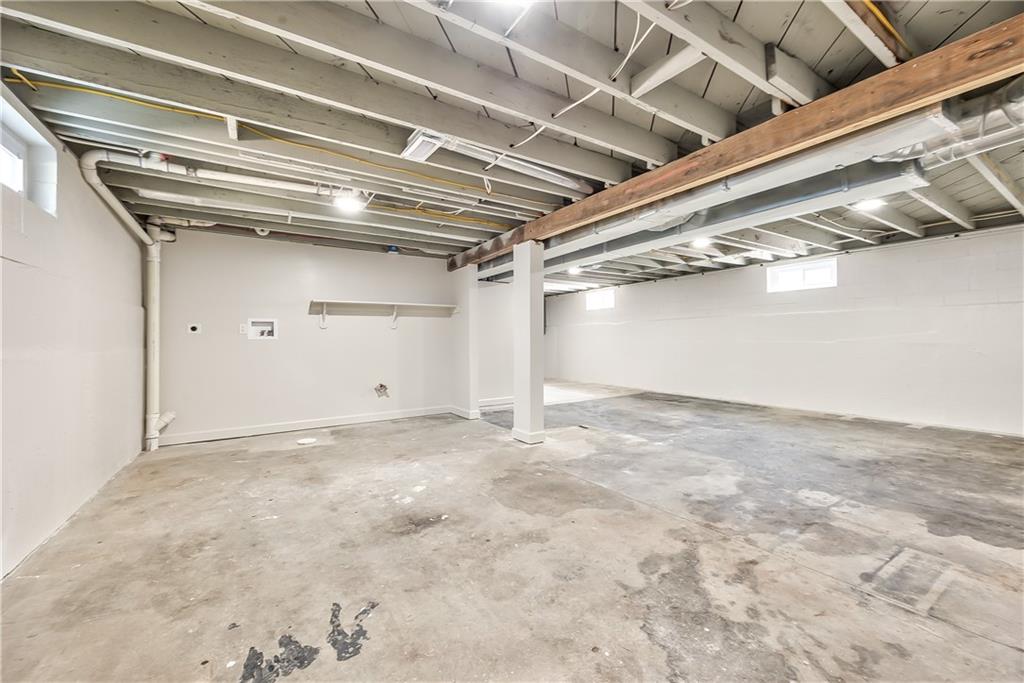 1426 S Home Avenue Property Photo 17