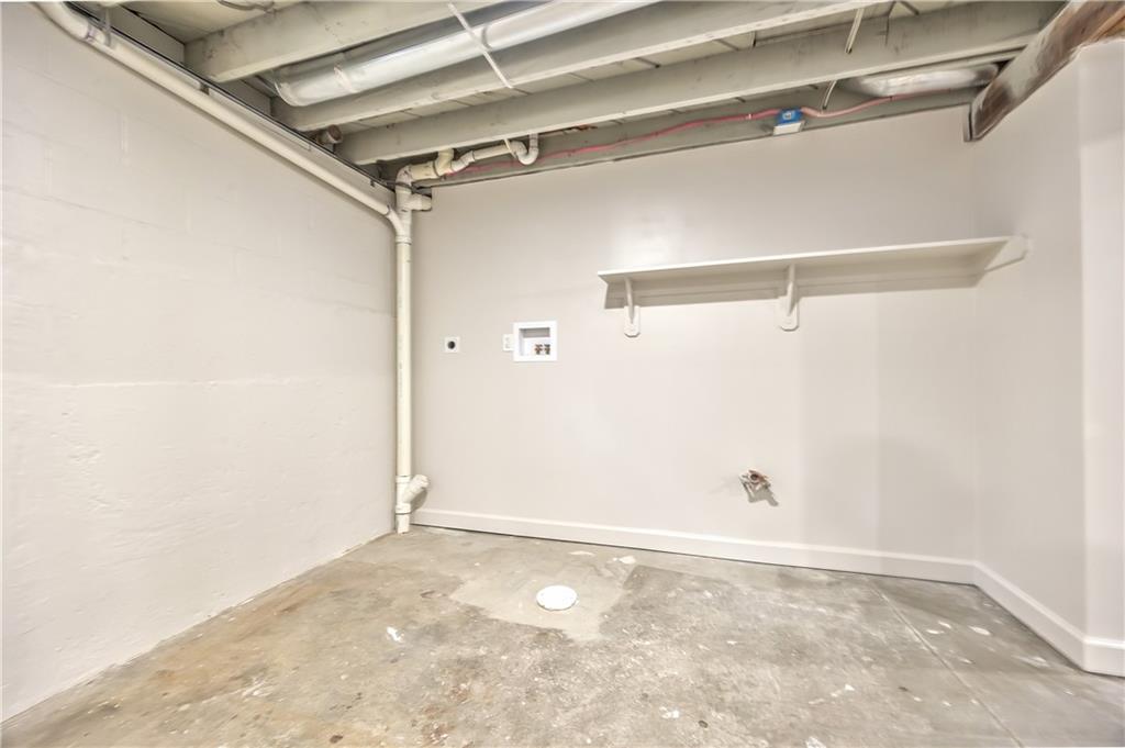 1426 S Home Avenue Property Photo 19