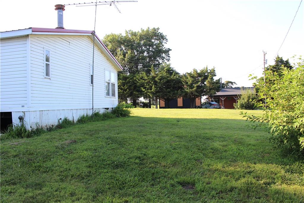 3904 Ne Sandstone Drive Property Photo 4