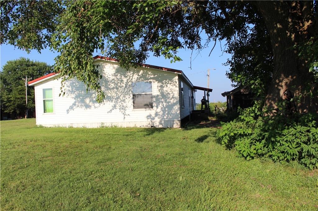 3904 Ne Sandstone Drive Property Photo 5