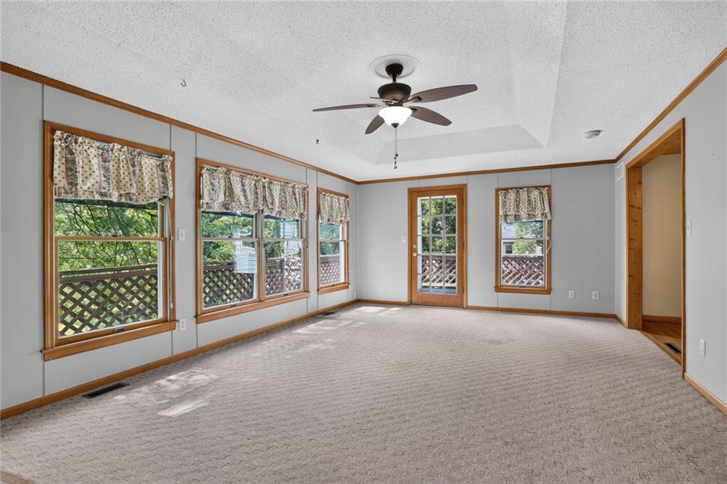 5823 N Ava Terrace Property Photo 7