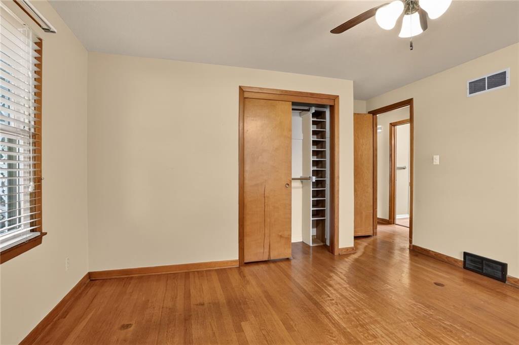 5823 N Ava Terrace Property Photo 9