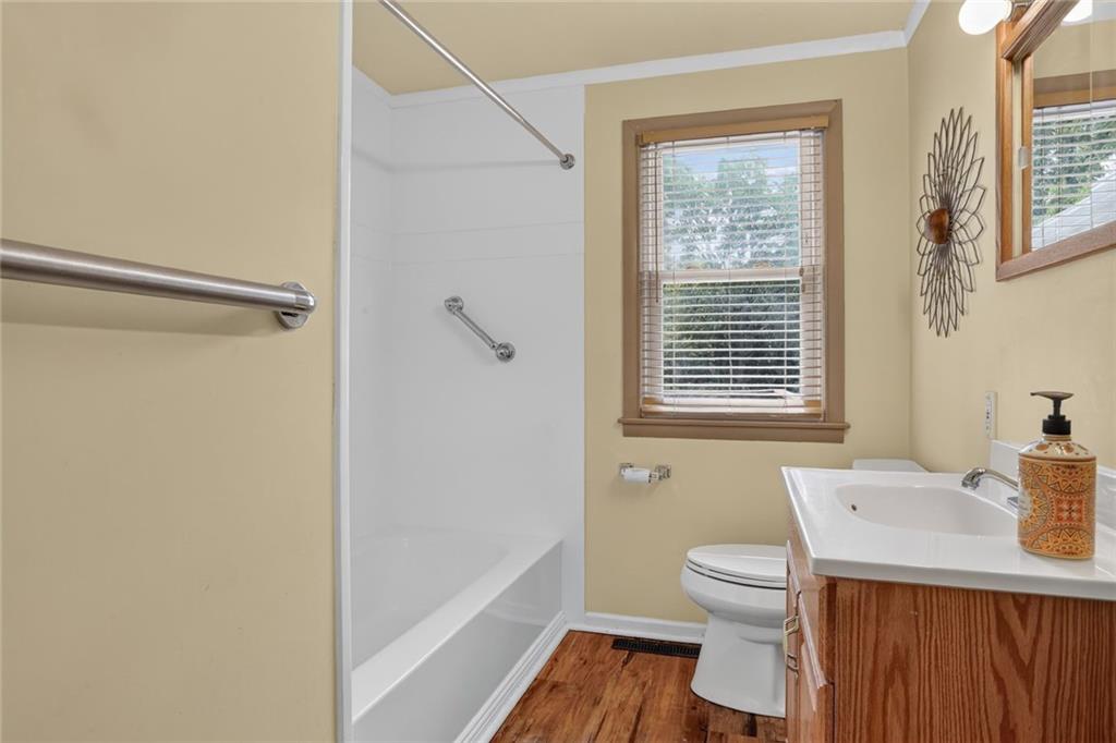 5823 N Ava Terrace Property Photo 11