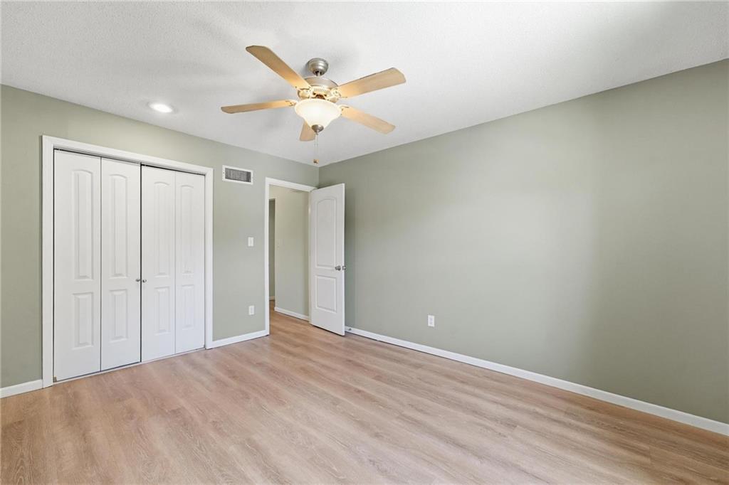 8709 N Hull Avenue Property Photo 8