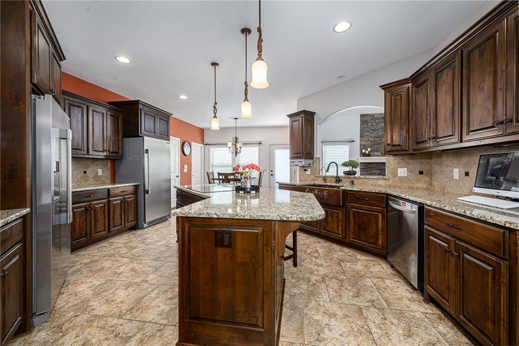 17935 185th Street Property Photo 4