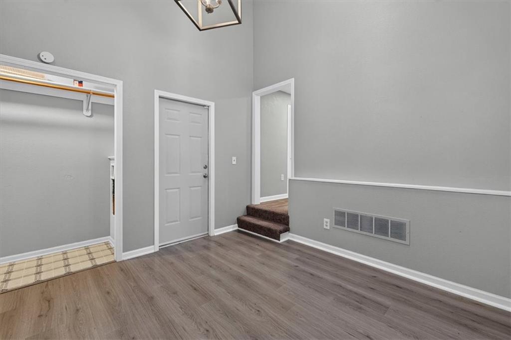 207 W North Avenue Property Photo 21