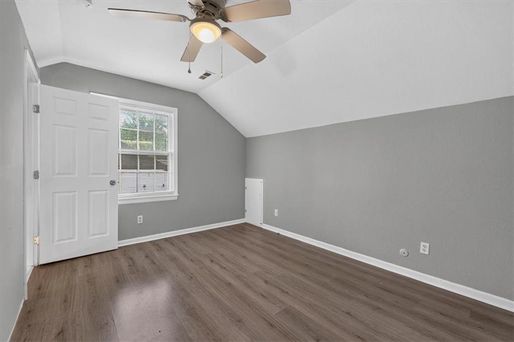 207 W North Avenue Property Photo 26