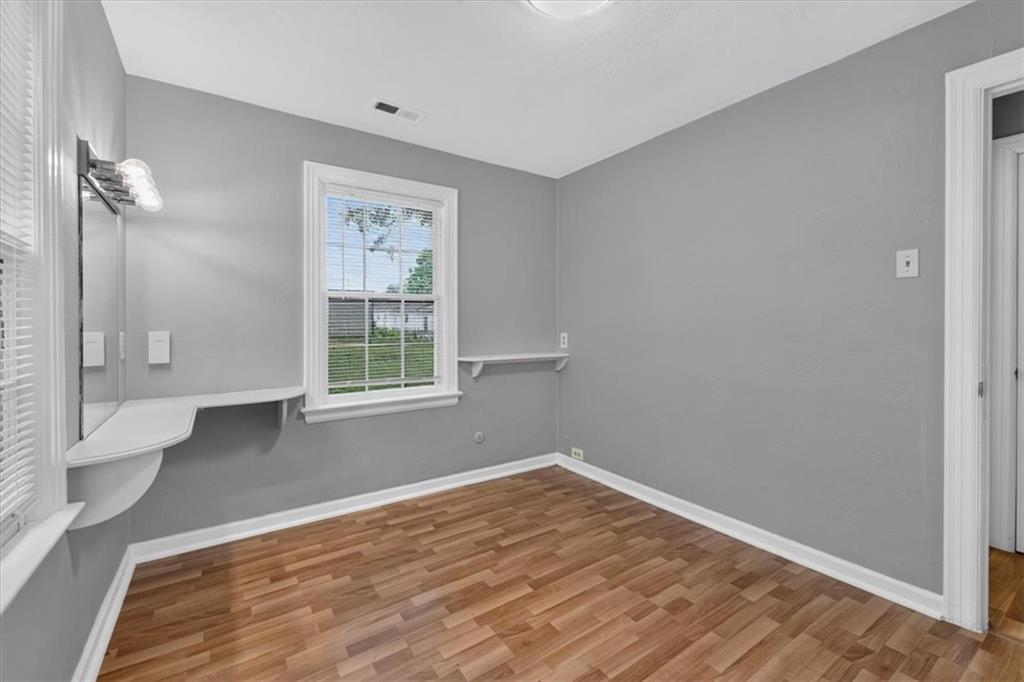 207 W North Avenue Property Photo 33