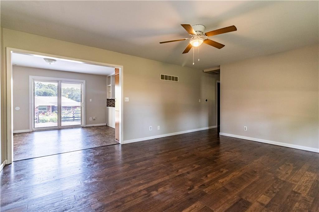 403 Benjamin Drive Property Photo 6