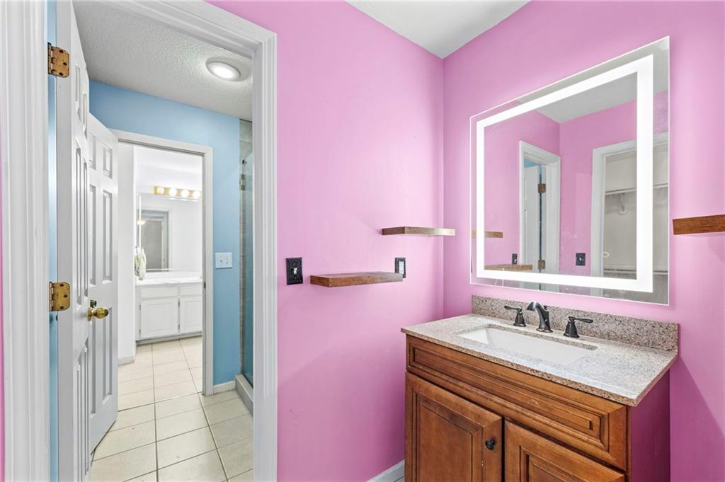 5253 W 215th Street Property Photo 43
