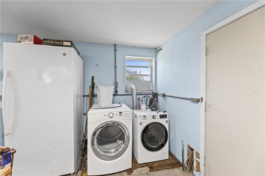 5253 W 215th Street Property Photo 86
