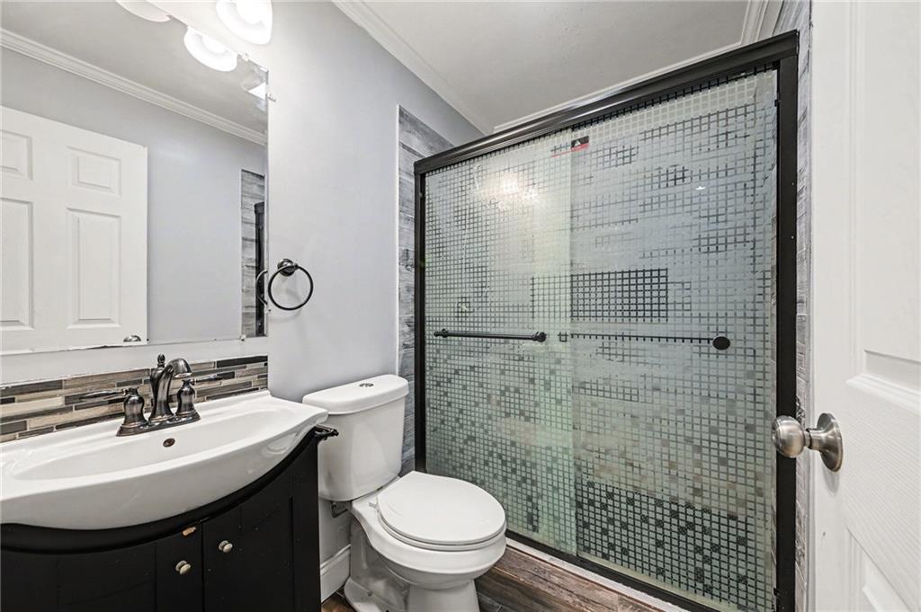 11111 E 36th Street Property Photo 17