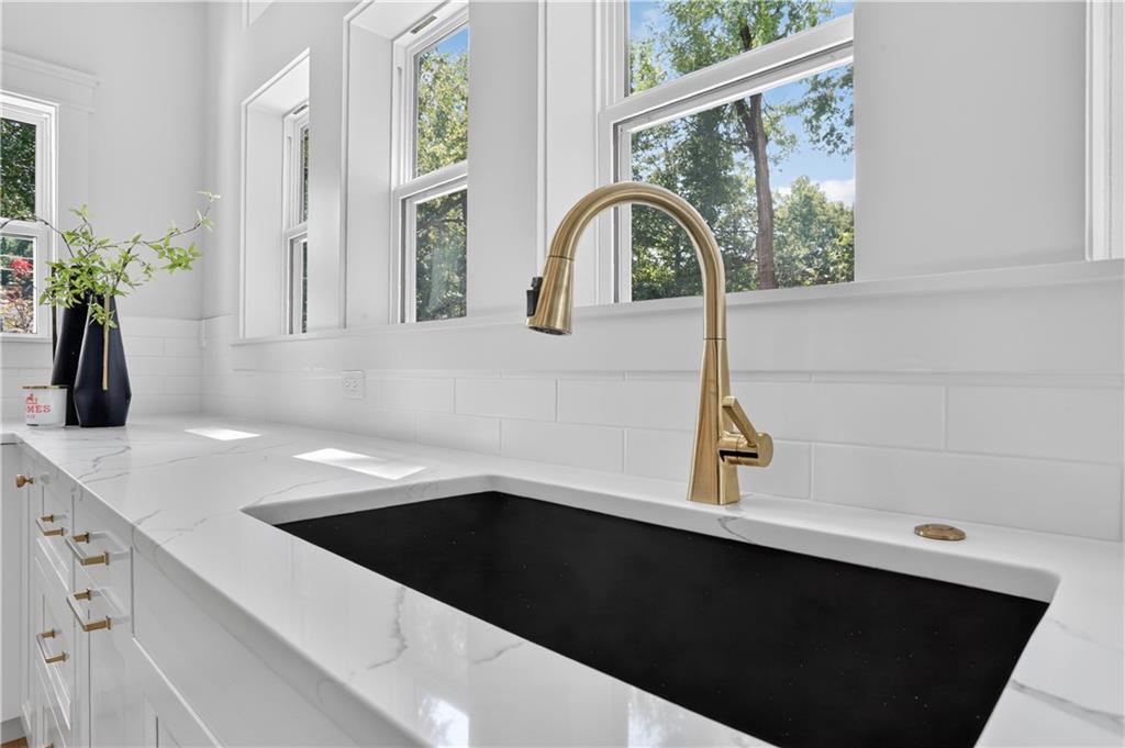 8224 Linden Drive Property Photo 12