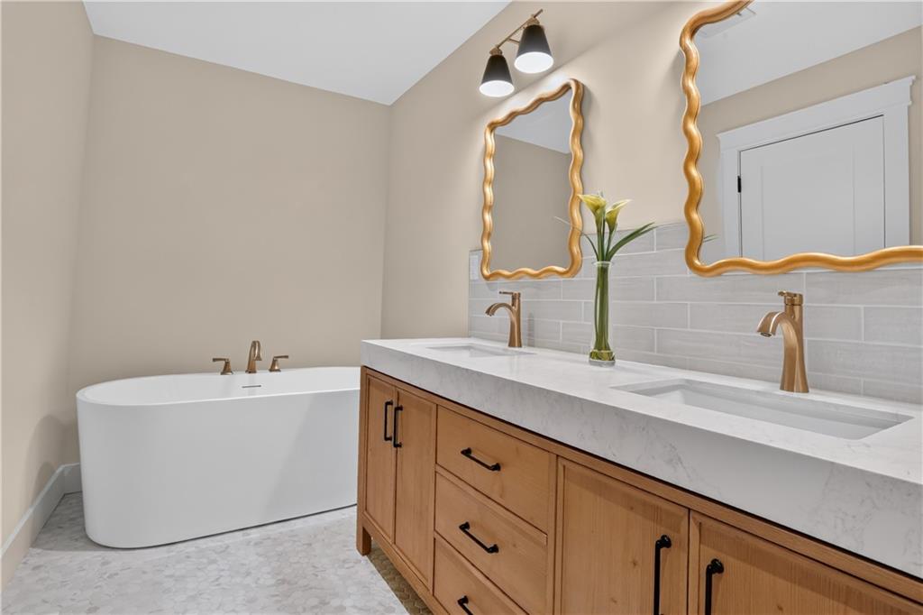 8224 Linden Drive Property Photo 29