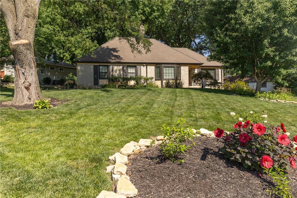 4934 Howe Drive Property Photo 1