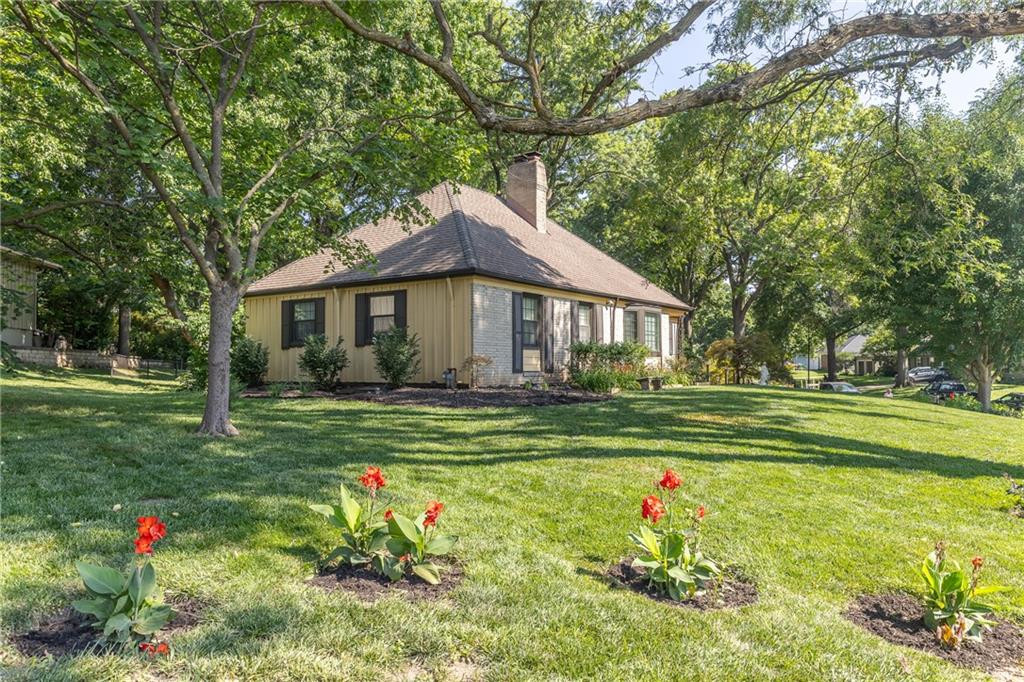 4934 Howe Drive Property Photo 12
