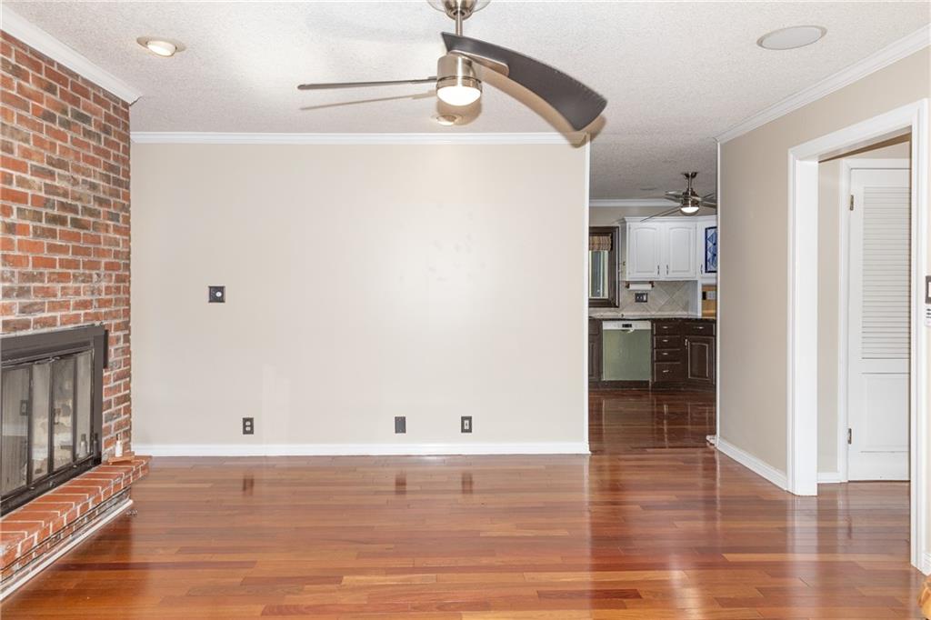4934 Howe Drive Property Photo 15