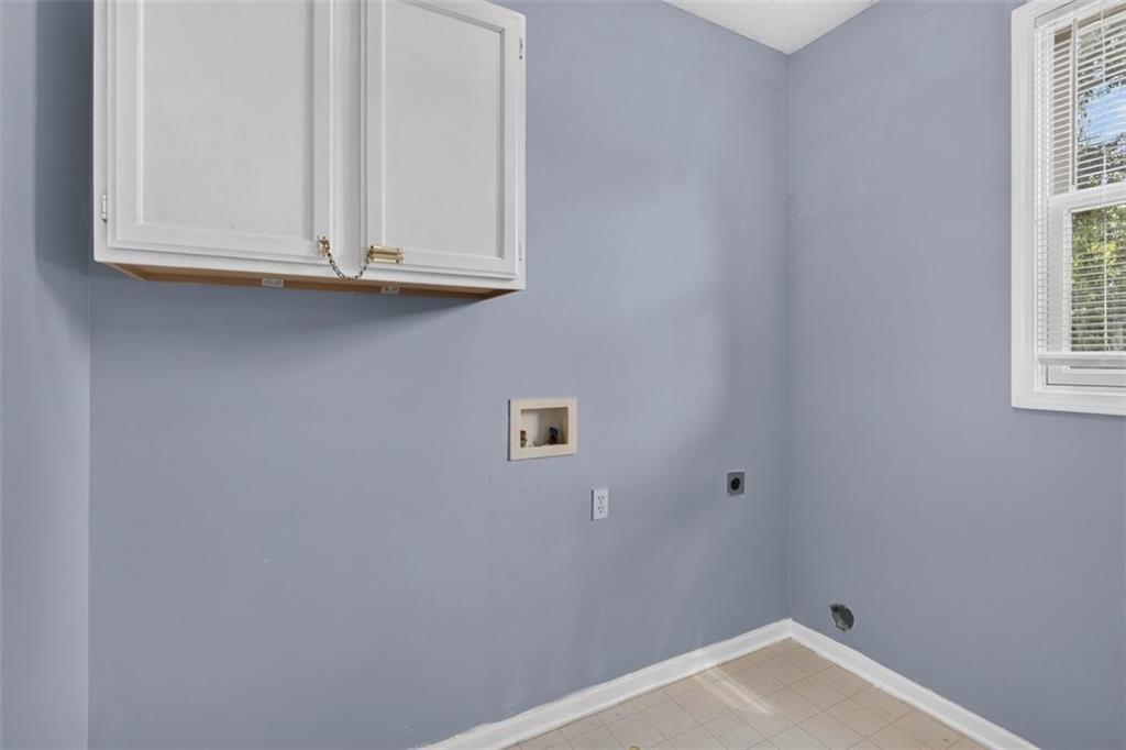 23625 W 126th Terrace Property Photo 11