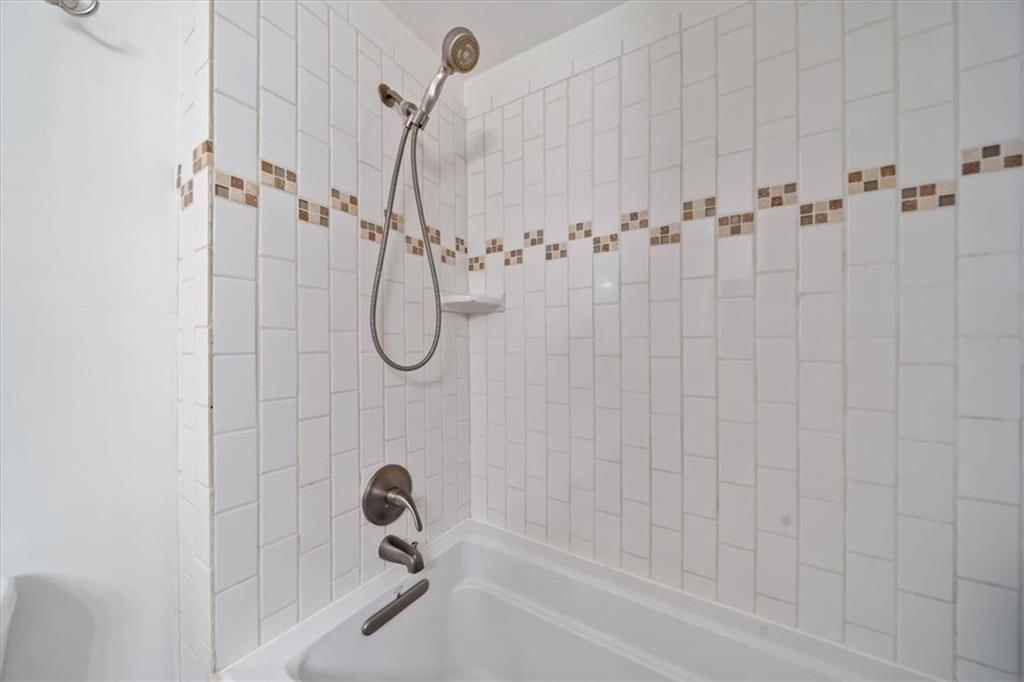 3921 Central Street Property Photo 23