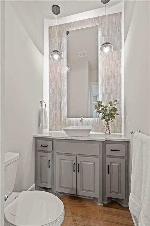 105 Nw Ambersham Drive Property Photo 15