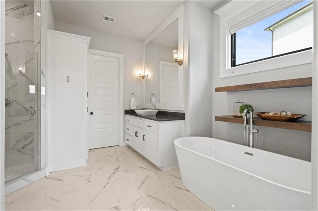 105 Nw Ambersham Drive Property Photo 18