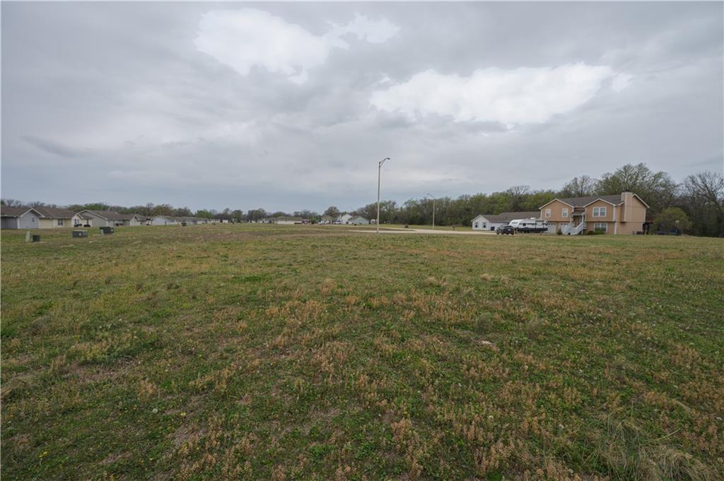 202 E John Street Property Photo 7
