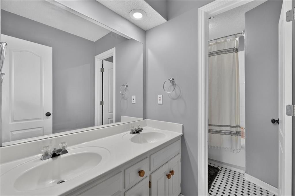 13987 W 147th Street Property Photo 22