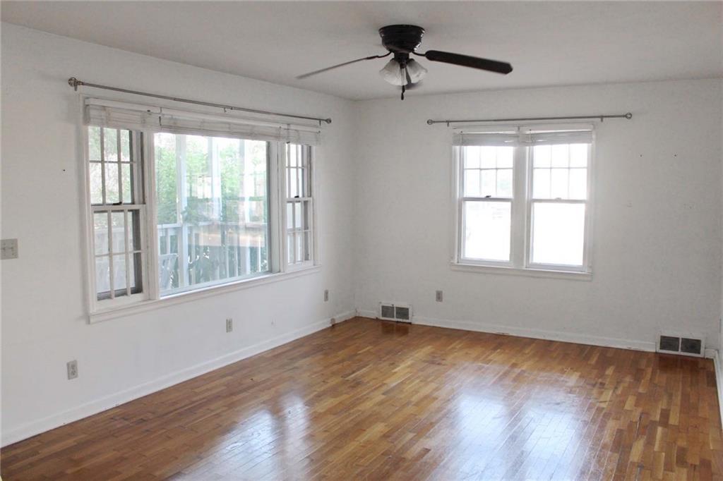 601 W Broadway Street Property Photo 8