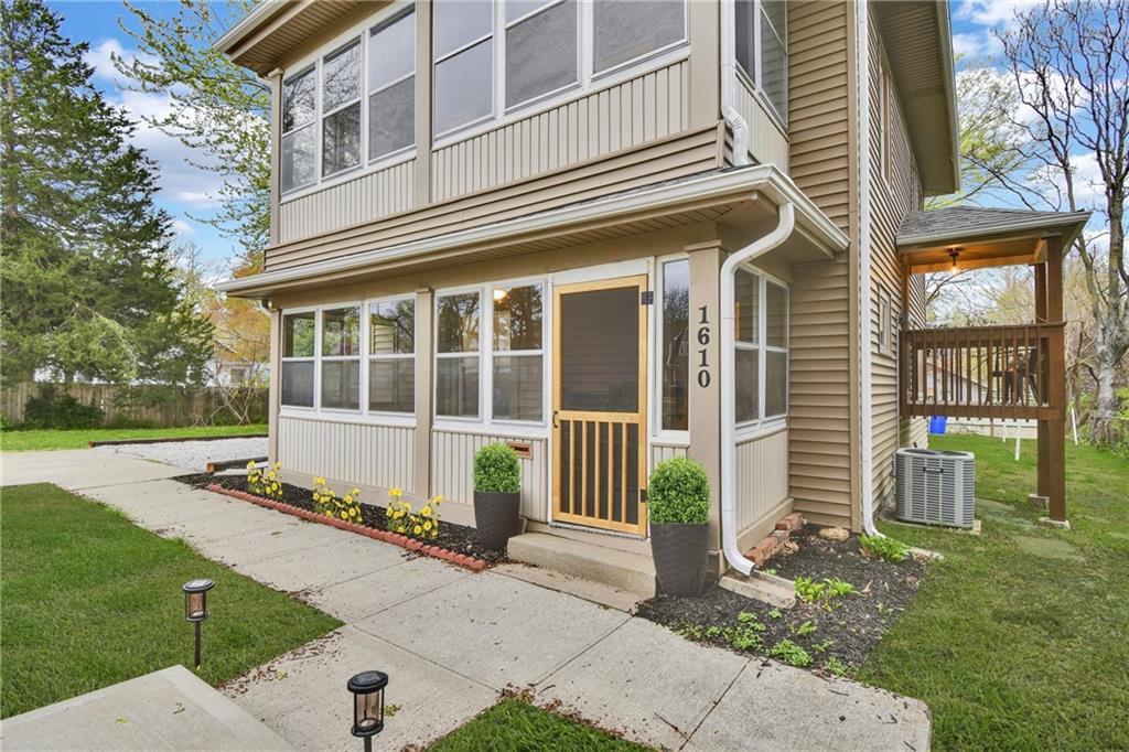 1610 S Northern Boulevard Property Photo 3