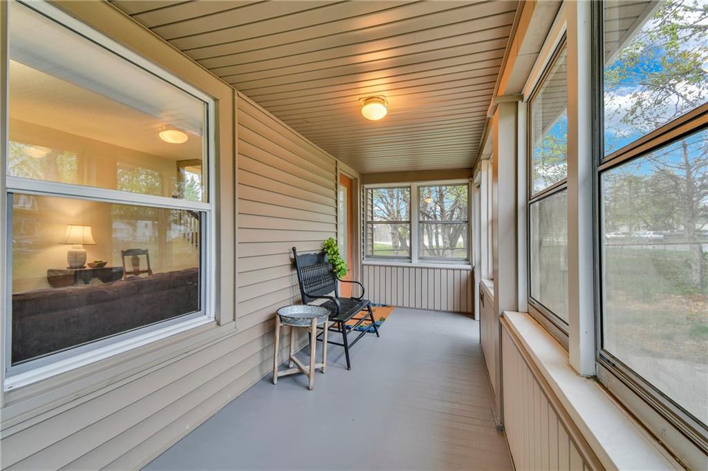 1610 S Northern Boulevard Property Photo 8