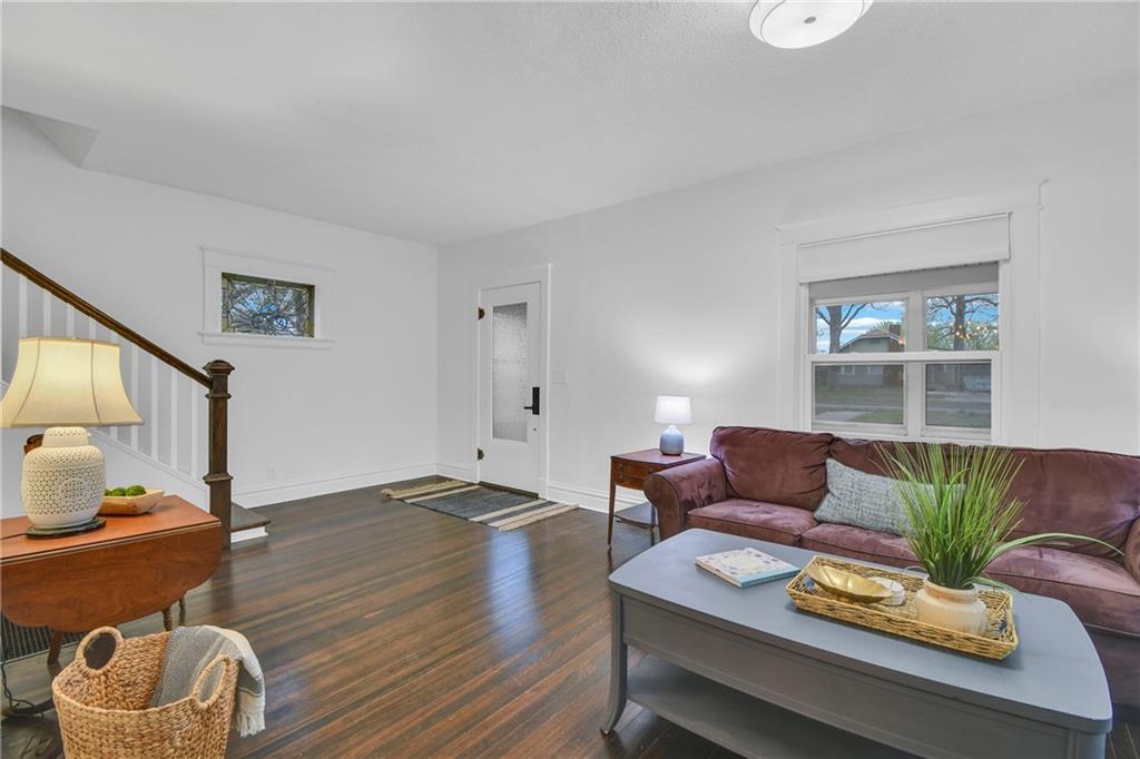 1610 S Northern Boulevard Property Photo 12