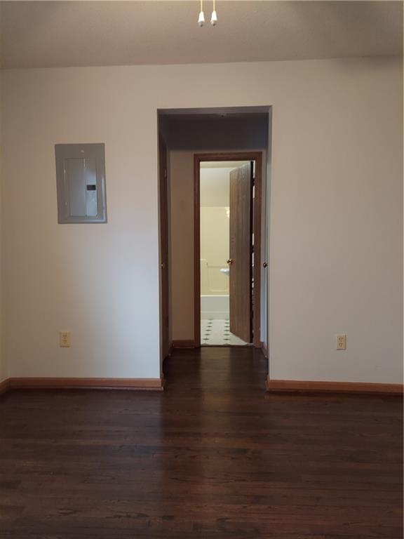 1610 S Northern Boulevard Property Photo 33