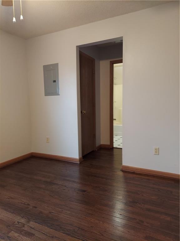 1610 S Northern Boulevard Property Photo 37