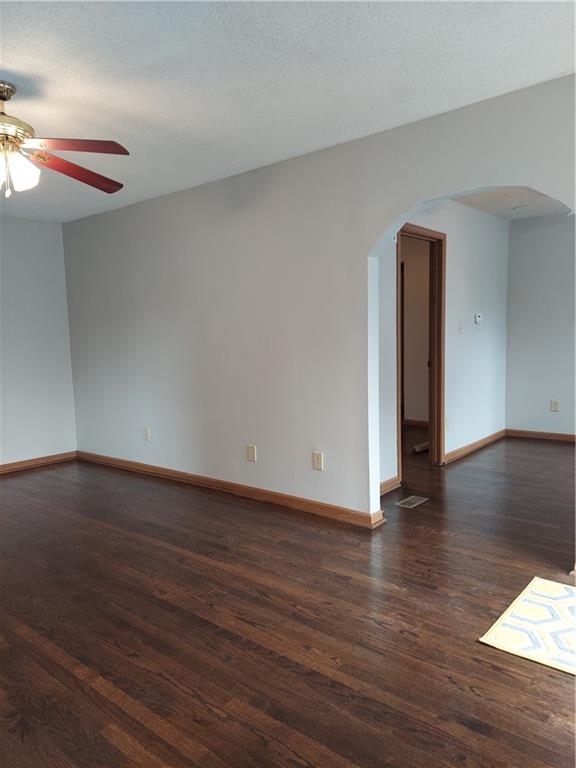1610 S Northern Boulevard Property Photo 46