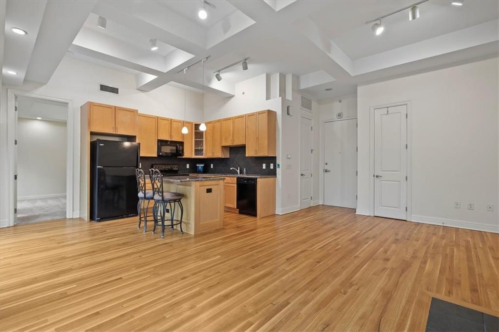 1101 Walnut Street Property Photo 4