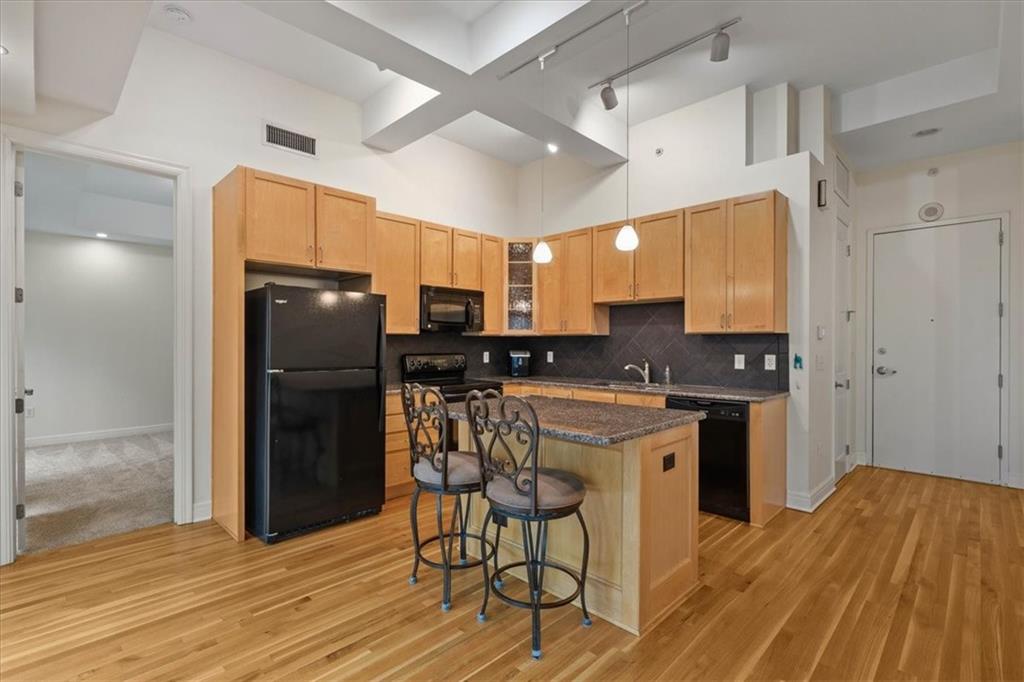 1101 Walnut Street Property Photo 6