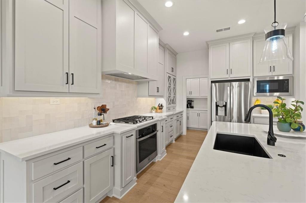 17604 High Street Property Photo 9