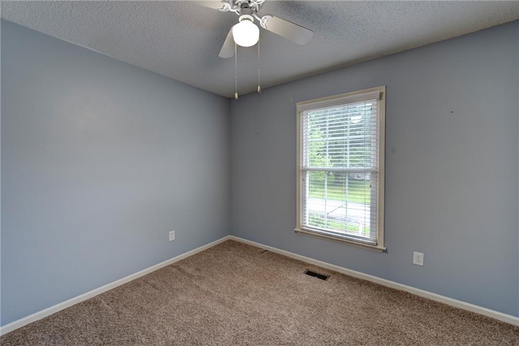 1231 Ne Deerbrook Circle Property Photo 21