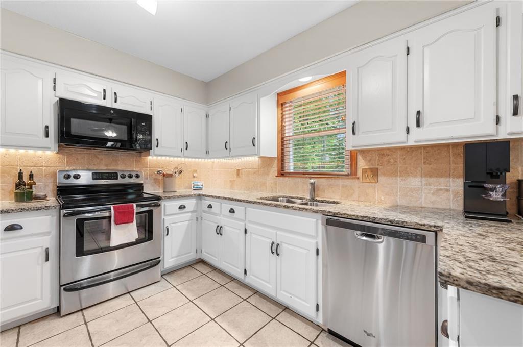 8448 Constance Street Property Photo 17