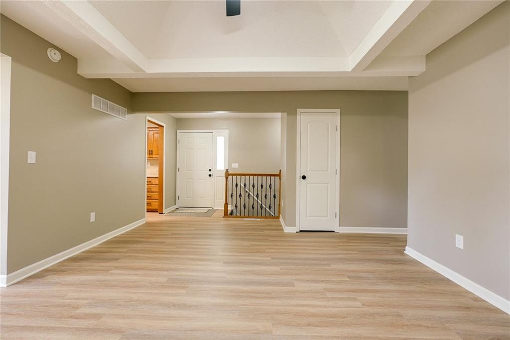 501 W Mcdowell Avenue Property Photo 5