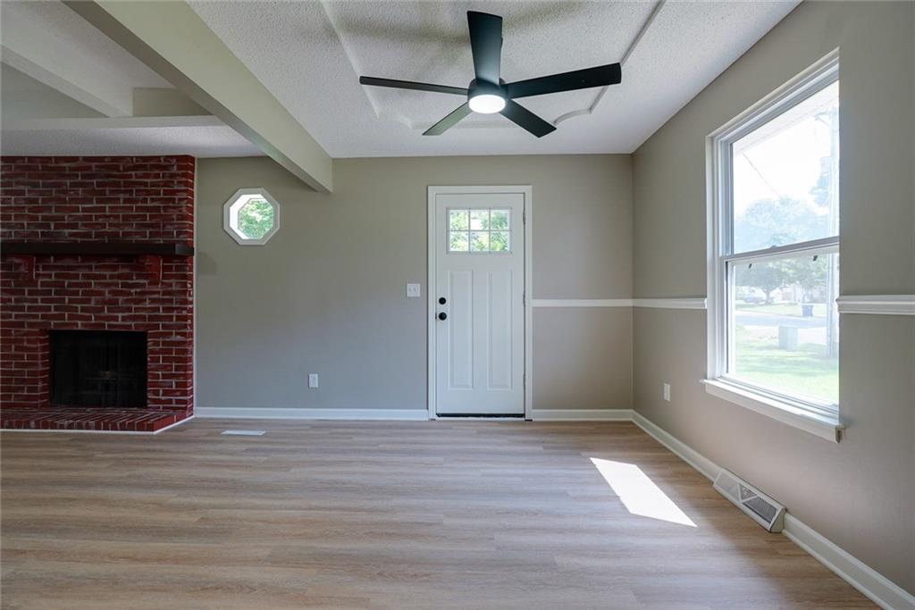 501 W Mcdowell Avenue Property Photo 8