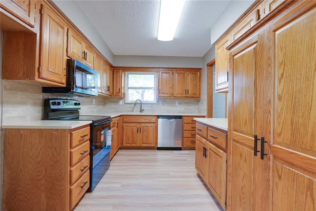 501 W Mcdowell Avenue Property Photo 9