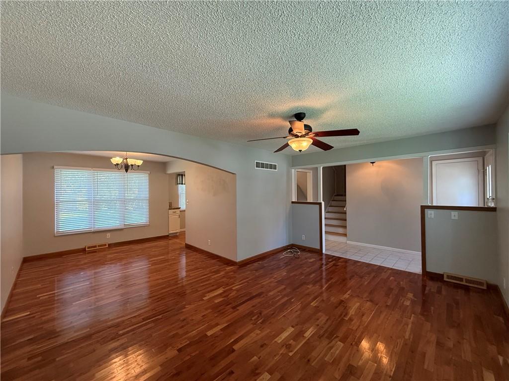 505 S Ridge Drive Property Photo 4