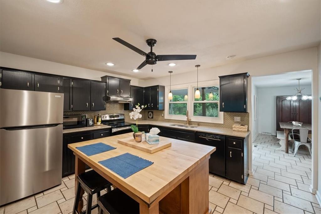5136 Reeds Road Property Photo 6