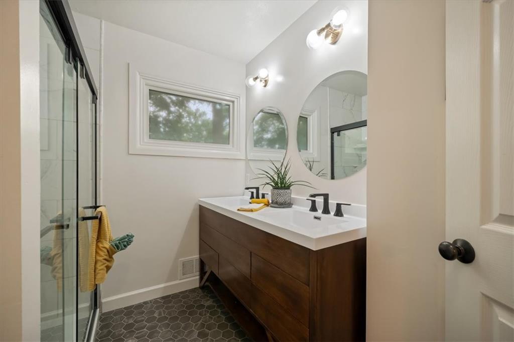 5136 Reeds Road Property Photo 14